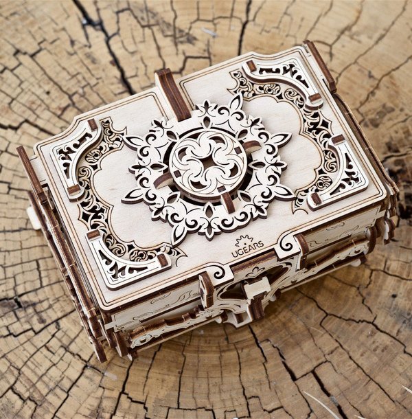 Antique Box - Starožitná skinka